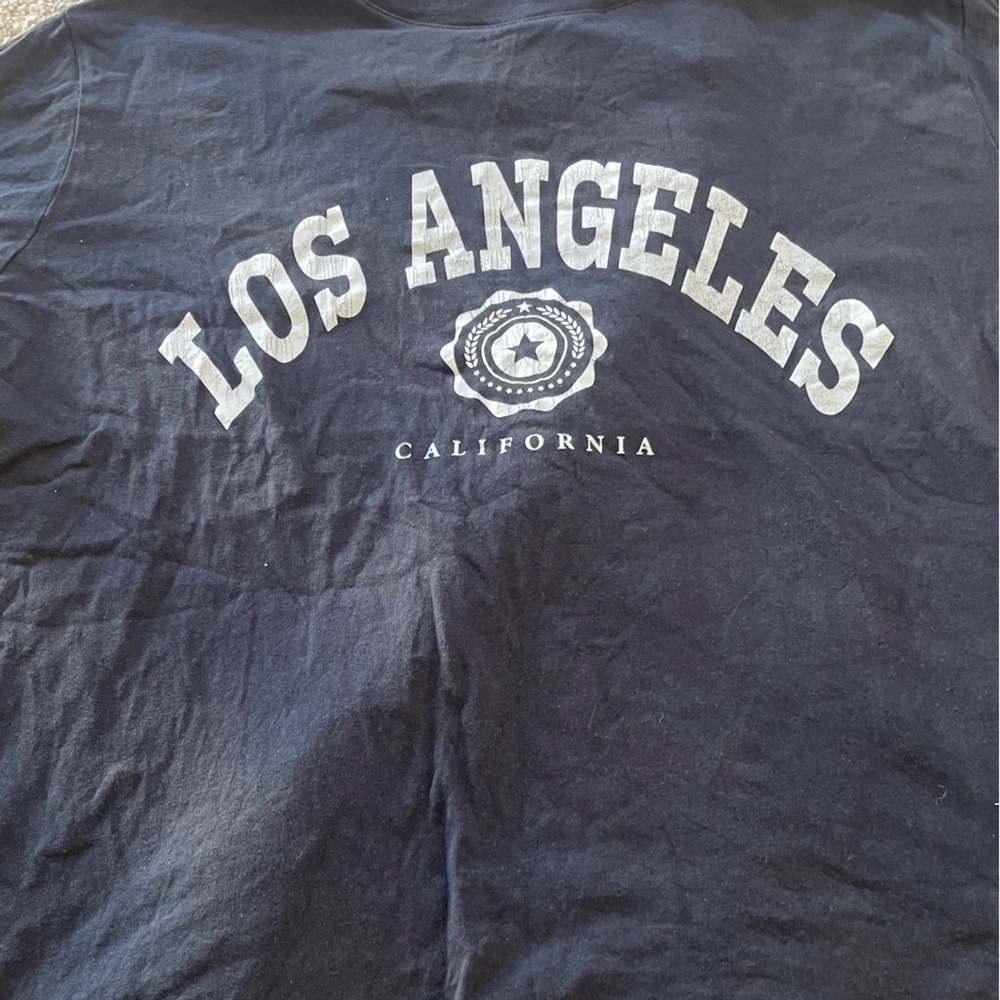 NWOT: H&M Graphic Tee - XL